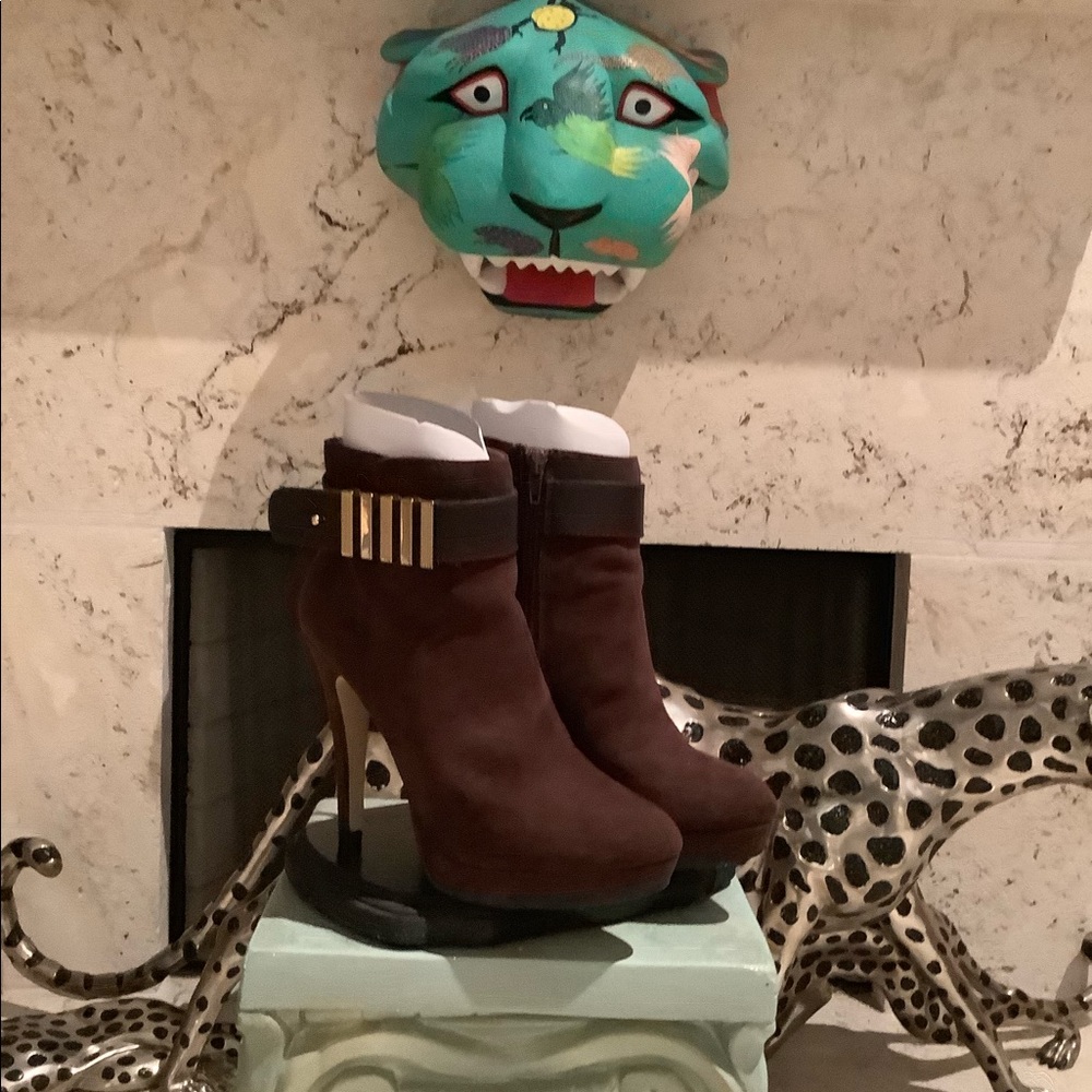 Two Lips Booties. NWOT